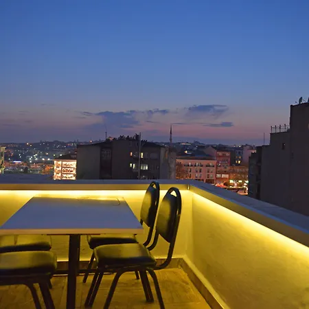 Marina Hotel 2*
