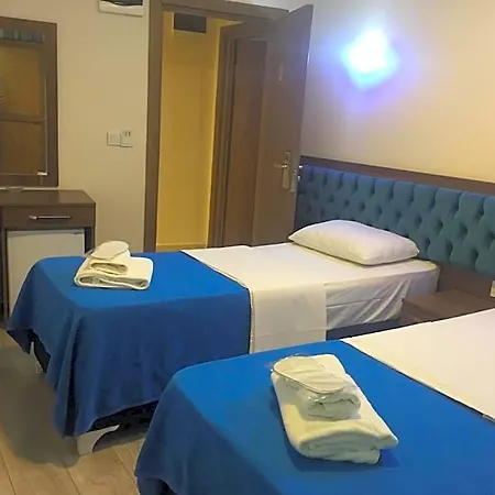 Marina Hotel 2*