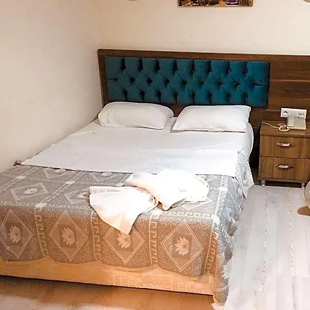 Marina Hotel